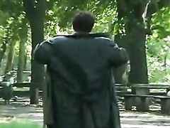 CHUBBY Lady flash and pee in Public