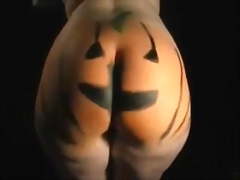 HaPpY HaLlOwEeN! (Big Phat Ass in the Pumpkin Patch)